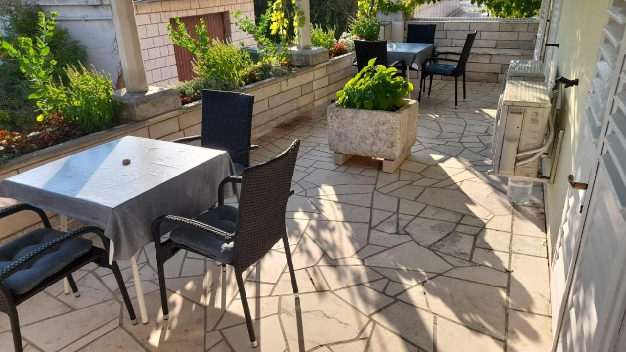 Apartments Лумбарда Екстер'єр фото